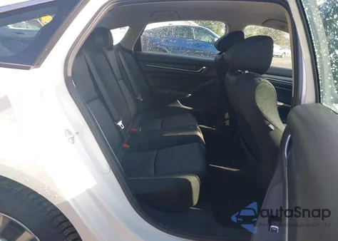 2021 Honda Accord Lx z USA, uszkodzony, nr VIN 1HGCV1F17MA057124